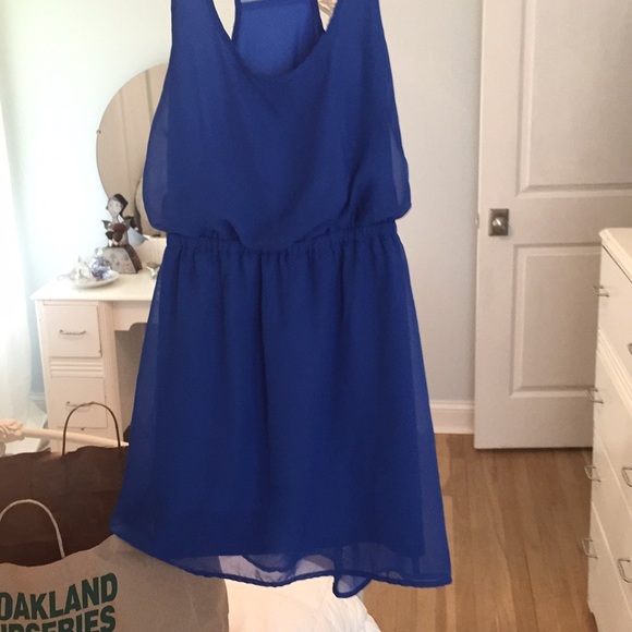 Dress - Picture 2 of 3